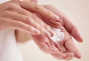 Cómo cuidar de la piel de nuestras manos durante la crisis del coronavirus