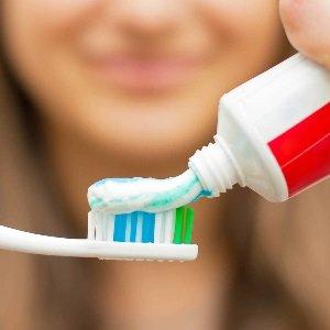 Las 5 mejores pastas de dientes sin flúor