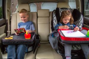 Normas básicas de cómo deben de viajar los niños en coche